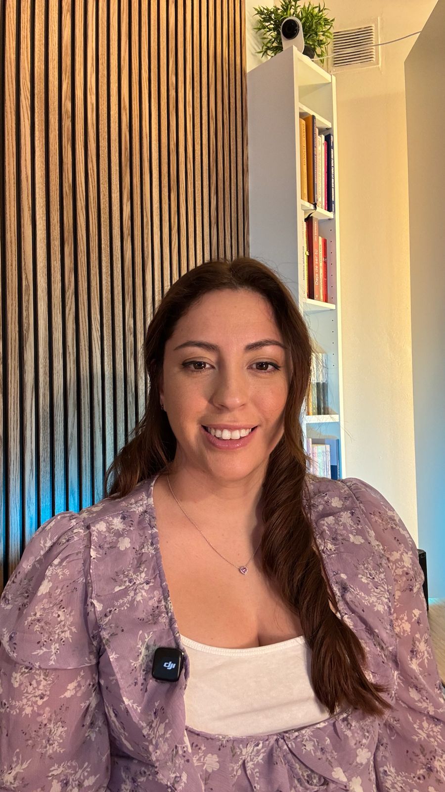 Giuliana, profesora del curso de astrología AstroMyst